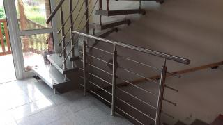 freitragende Treppe Granit grau