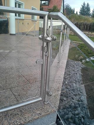 Glasgeländer mir Edelstahl Handlauf Glasgeländer Terasse