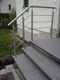 Bolzentreppe Granit Bolzentreppe G654